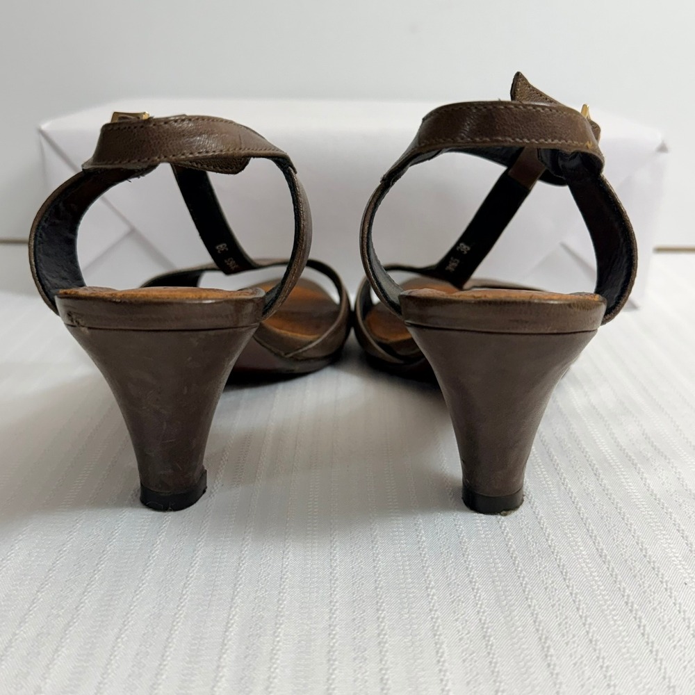 Chie Mihara Women T-Strap Leather‎ Sandals EU 38 Peep Toe Kitten Heel Classic - Picture 7 of 10